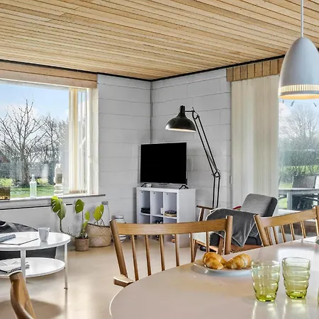 Beautiful Home In Vinderup With Wifi *